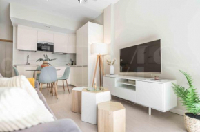 Adorable flat with private parking in the center by REMS